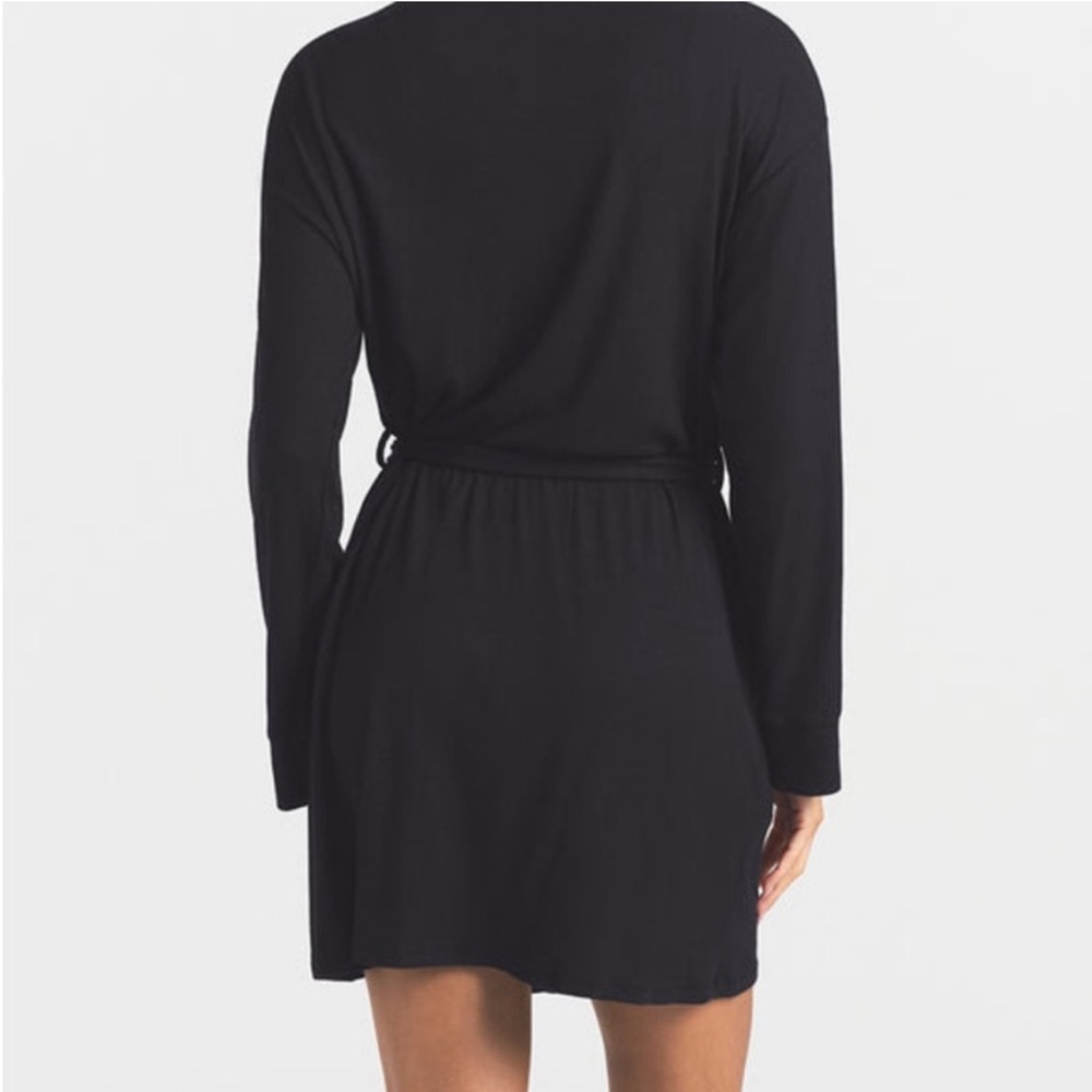 Women's Black Wrap Robe - Picture 3 of 3